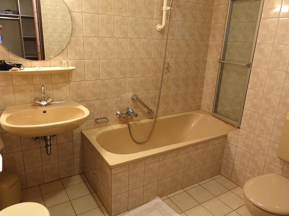 Parkhotel Wuerselen ヴュルゼレン エクステリア 写真